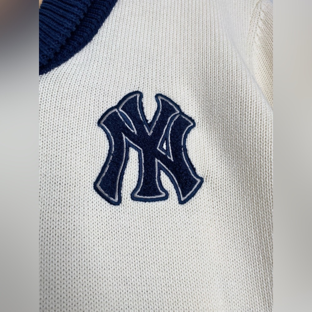 Anthropologie The Wild Collective NY Yankees MLB Cardigan Sweater (Size M) - NWT - Picture 6 of 10
